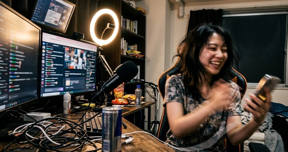 チャットレディ比較!4つの種類とおすすめサイト・事務所15選